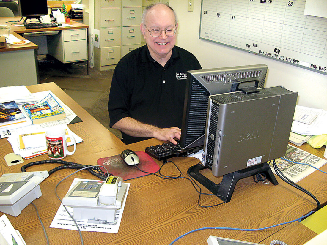 Dave Poe, long-time sports editor, dies at 71